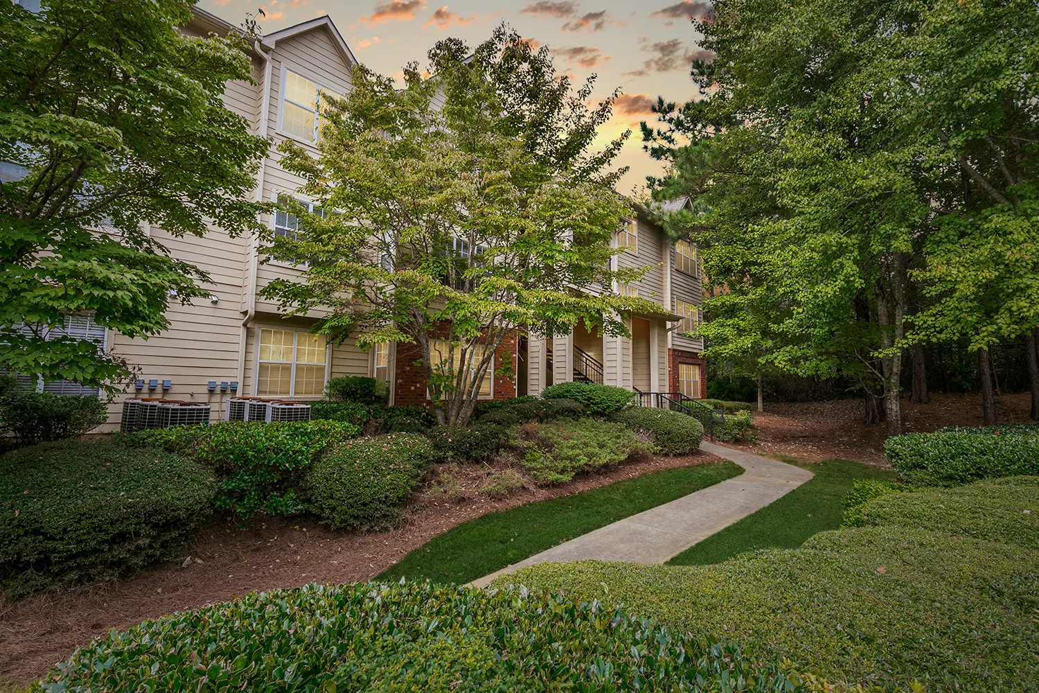 Lealand Place